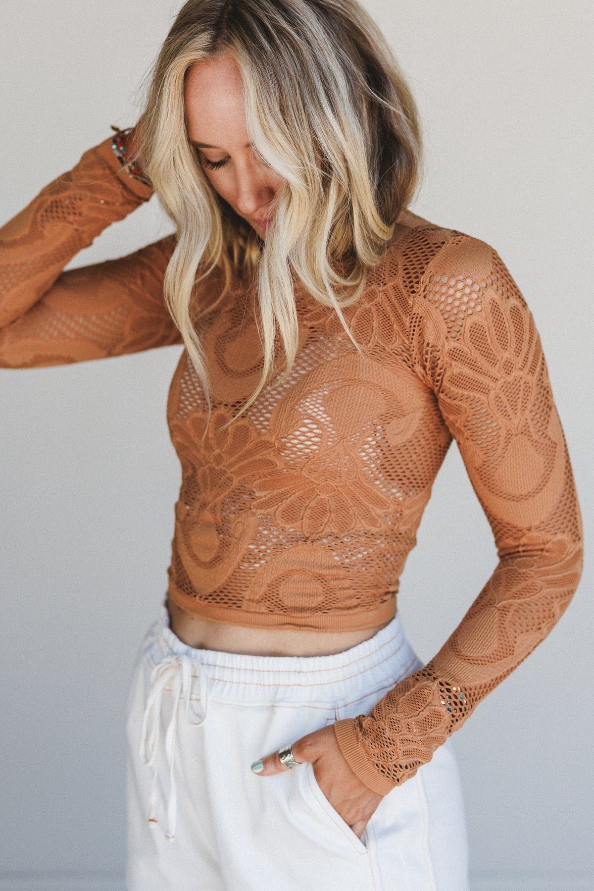 Wander Net Layering Top - Brown