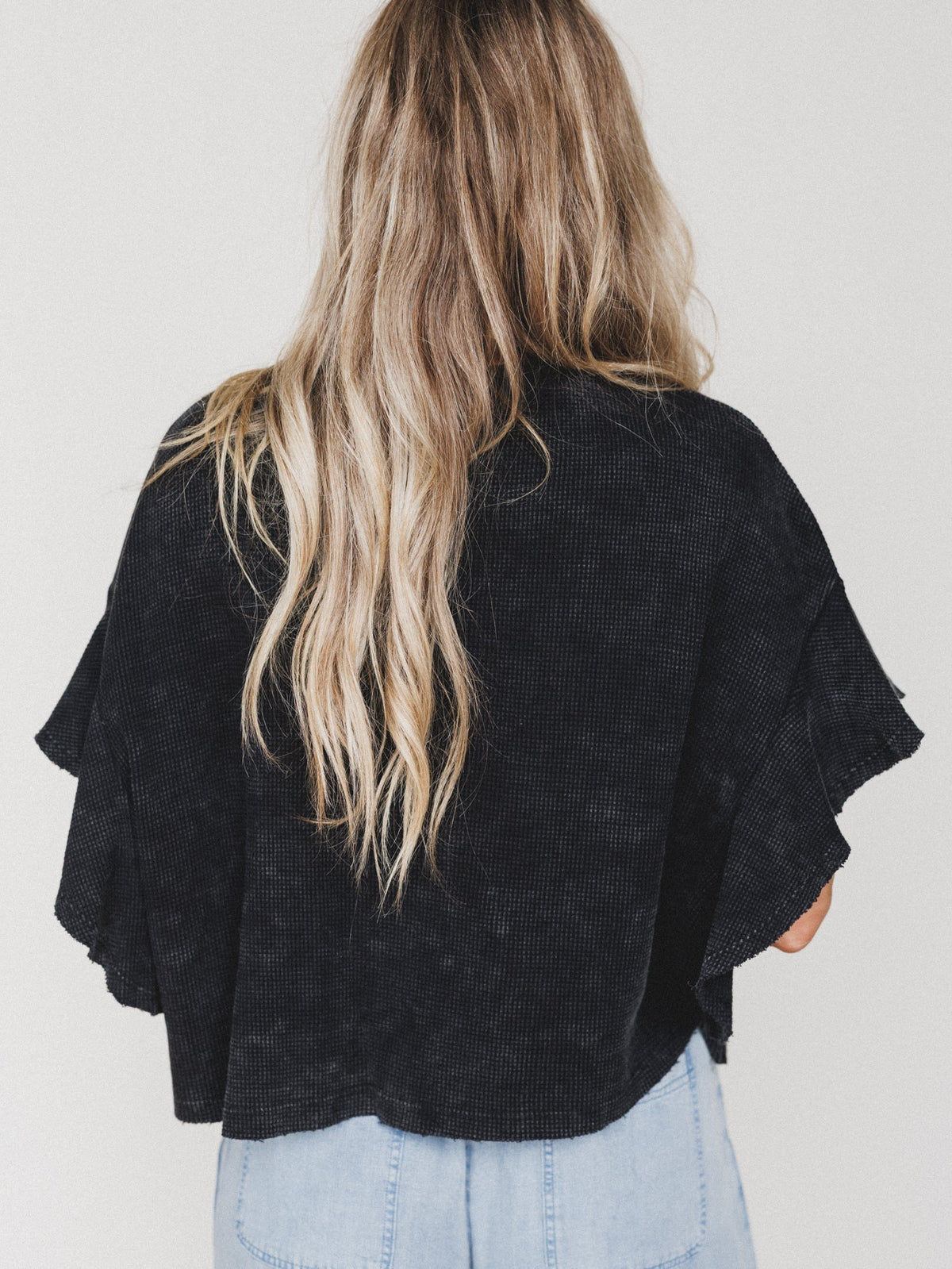 Ruffle Sleeve Tee - Ash Black
