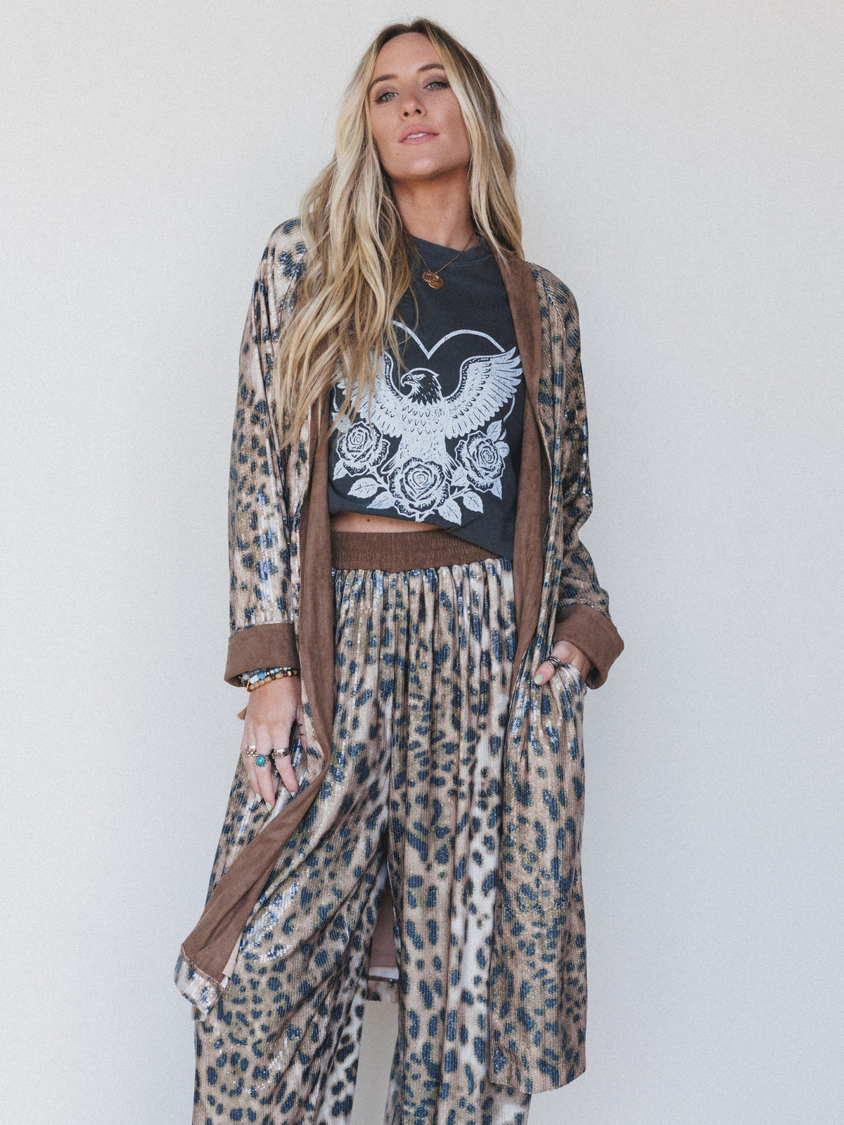 The Nest Soaring Romance Graphic Tee - Pepper